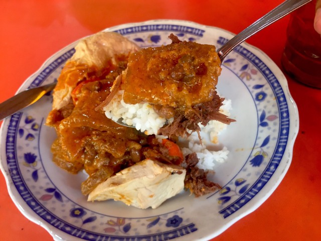 Pedas Menggoda, Gudeg Bu Tinah di Sudut Stasiun Gondangdia (54009)