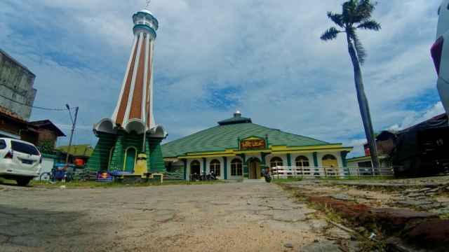 Masjid Jami Al-Anwar tampak depan, Senin (6/5) | Foto : Dimas Prasetyo/Lampung Geh