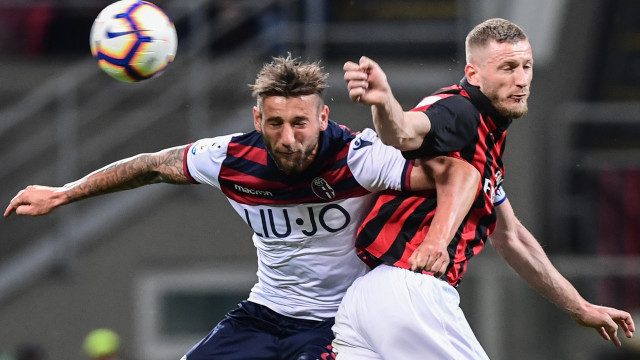 Pertandingan Serie A antara AC Milan vs Bologna. Foto: Miguel MEDINA / AFP