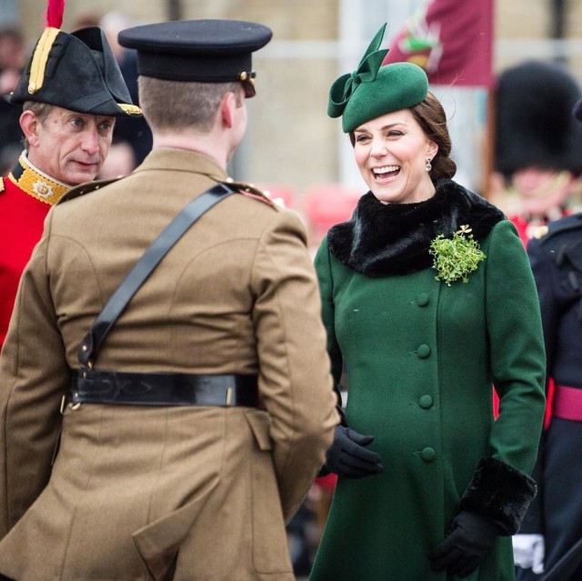 Gaya busana Kate Middleton saat hamil (NOT COVER)