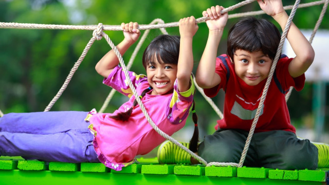 ilustrasi anak bermain di luar rumah Foto: Shutterstock