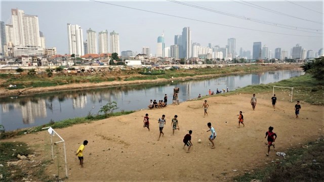 KONTEN SPESIAL BANJIR JAKARTA, Bantaran Sungai Ciliwung