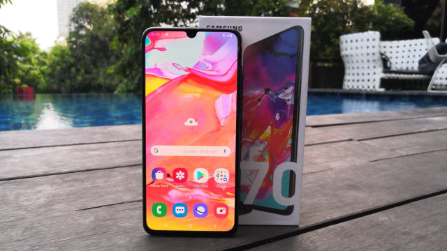 Samsung Galaxy A70. Foto: Bianda Ludwianto/kumparan