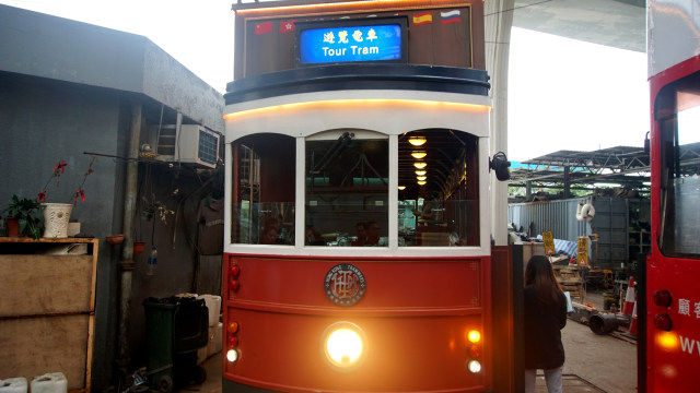 Tur wisata kereta tram bersejarah di Hong Kong. Foto: Gitario Vista Inasis/kumparan