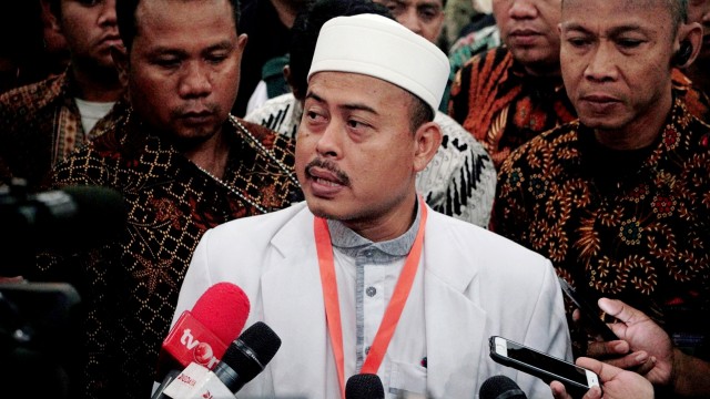 Slamet Maarif di Hotel Lorin menjawab pertanyaan wartawan sebelum mengikuti Ijtima Ulama 3 di Sentul, Bogor. Foto: Irfan Adi Saputra/kumparan
