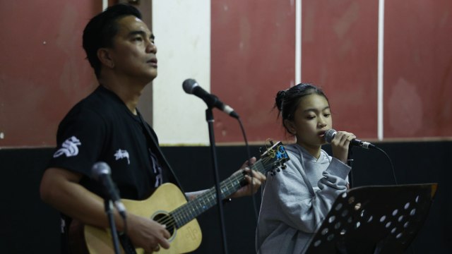 Enda Ungu dan Zara Leola