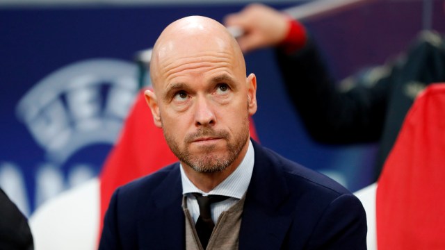 Pelatih Ajax, Erik Ten Hag. Foto: Reuters/Matthew Childs