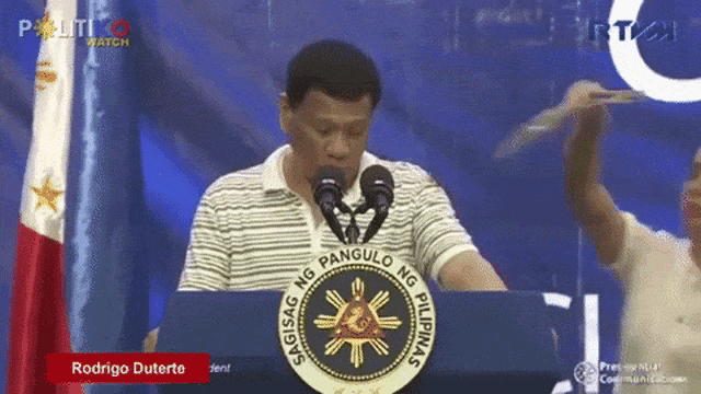 Kecoak ganggu pidato Presiden Filipina Rodrigo Duterte Foto: Youtube