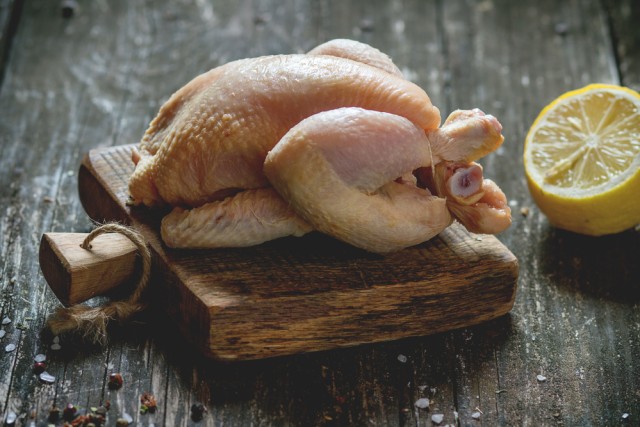 Ilustrasi Daging Ayam Foto: Shutterstock/Natasha Breen