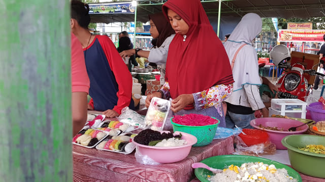 Berburu Menu Buka Puasa di Pasar Ramadhan Samarinda (54216)