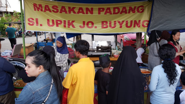 Berburu Menu Buka Puasa di Pasar Ramadhan Samarinda (54217)