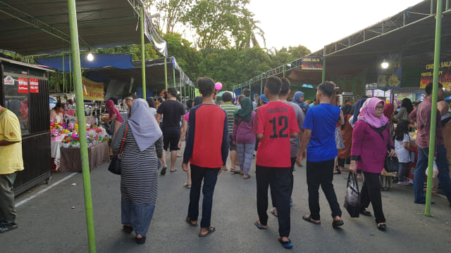 Berburu Menu Buka Puasa di Pasar Ramadhan Samarinda (54212)