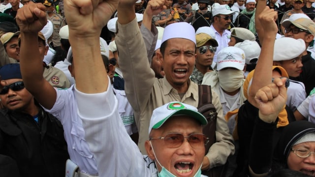 Massa Aksi di depan gedung Bawaslu