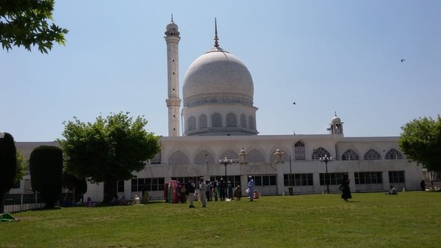 Hazrat Bal Masjid di India yang Menyimpan Rambut  