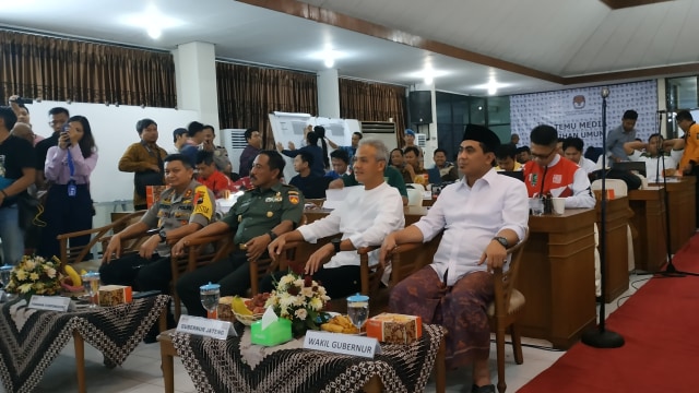 Rekapitulasi KPU Jawa Tengah. Foto: Afiyati Tsalitsati/kumparan