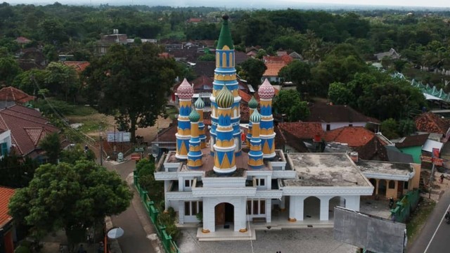 7 Masjid dengan Arsitektur Unik di Indonesia, Ada yang Mirip Benteng Kremlin (131068)