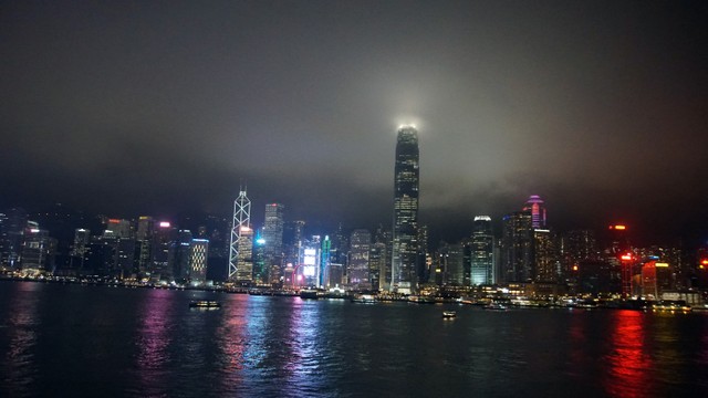 Pemandangan Kota Hong Kong dari Harbour City Foto: Gitario Vista Inasis/kumparan