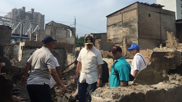 Anies Tinjau Langsung Lokasi Kebakaran di Kampung Bandan, Jakut (279626)