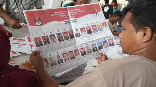 Ilustrasi surat suara Pemilihan Umum tahun 2019. Foto: Rizal Syam/cermat)