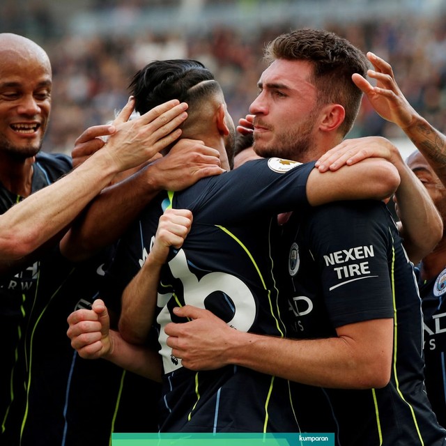 Brighton and Hove Albion vs Manchester City.