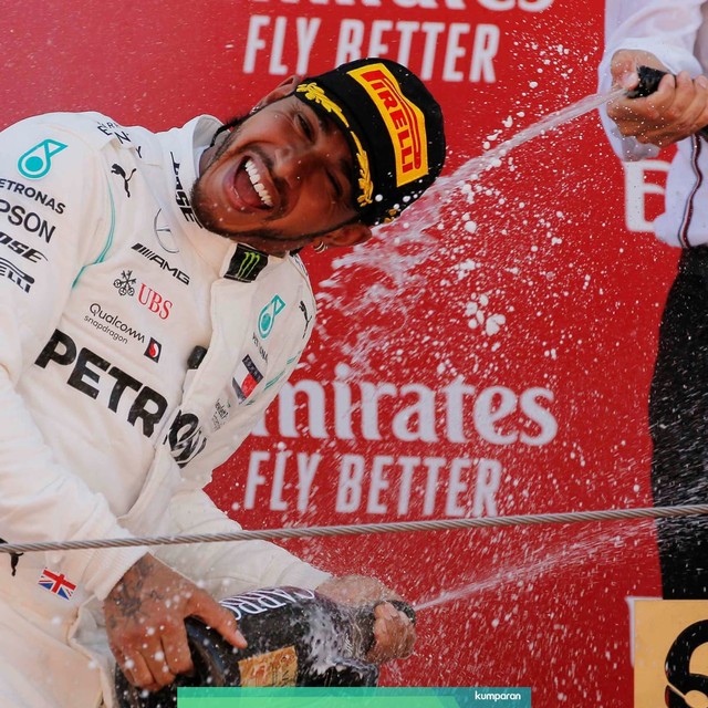 Driver andalan Mercedes, Lewis Hamilton, menang di Circuit de Barcelona-Catalunya dalam GP Spanyol 2019. Foto: REUTERS/Jon Nazca