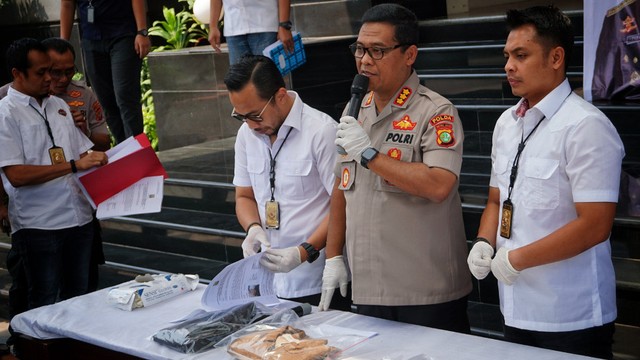 Konpers kasus video pengancaman pembunuhan Presiden Joko Widodo, Polda Metro Jaya.