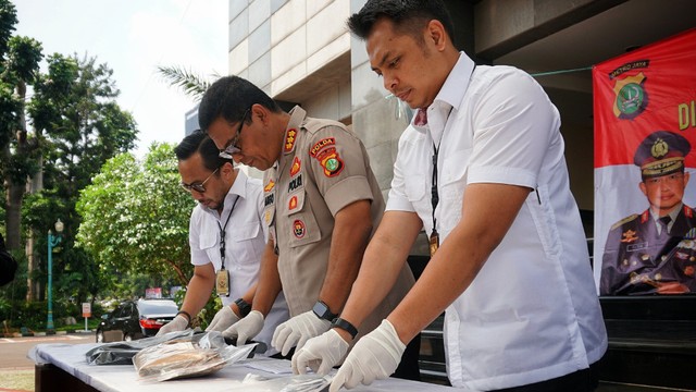 Konpers kasus video pengancaman pembunuhan Presiden Joko Widodo, Polda Metro Jaya.