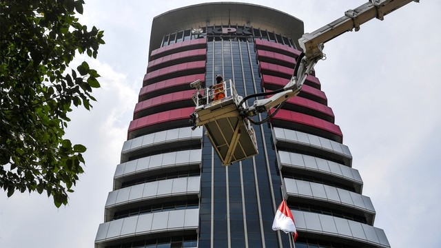 LIPSUS, Gejolak Senyap KPK, Gedung KPK