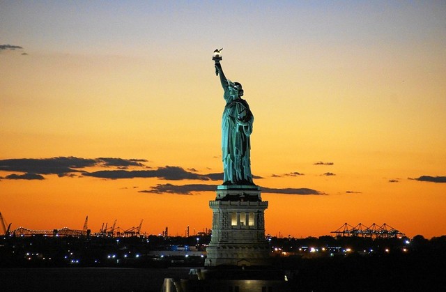 statue-of-liberty-992552_960_720.jpg