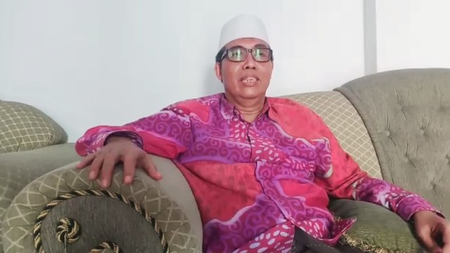 Pengasuh Ponpes Assalafiyah Luwungragi Kecamatan Bulakamba Kabupaten Brebes, KH. Subkhan Makmun
