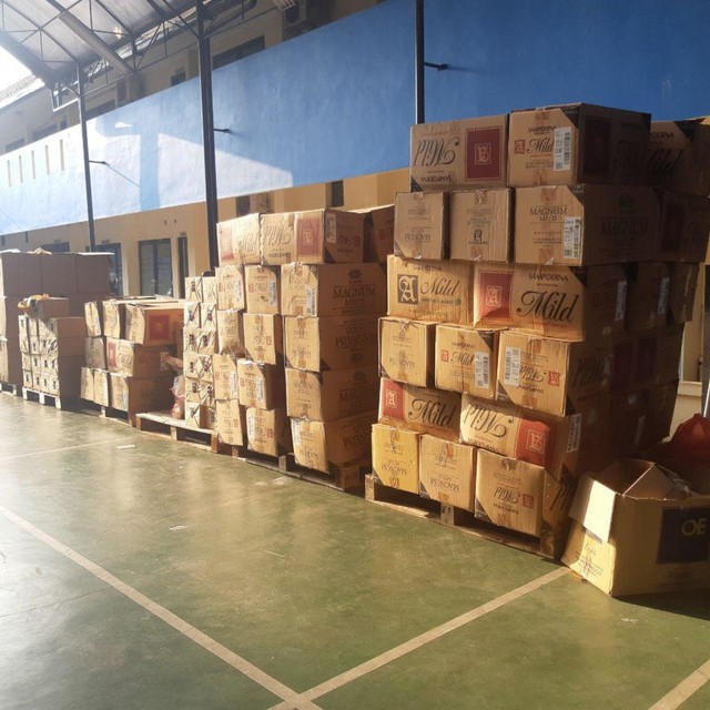 Sejumlah barang bukti yang diamankan oleh Bea Cukai Madya Malang.(foto-foto dokumen).