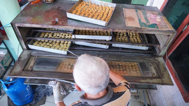 Industri kue kering Kwitang
