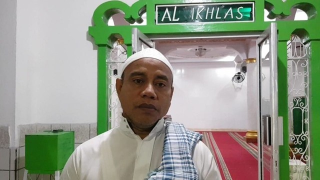 masjid al ikhlas imam.jpg