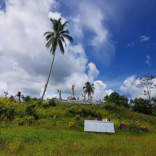 Menyusuri Terang dan Gelap, Patung Penyimpan Sejarah Kristen di Sorong (1152097)