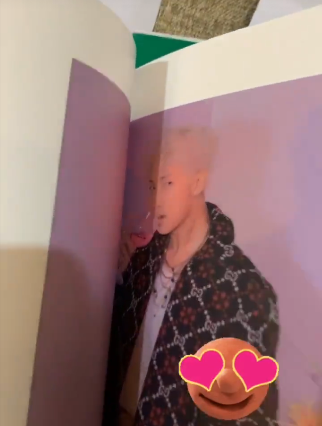 Luna Maya mendapat album BTS 'Map of the Soul: Persona' (NOT COVER)