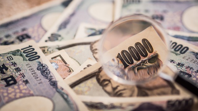 Ilustrasi mata uang Yen. Foto: Shutterstock