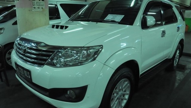 Toyota Fortuner bekas