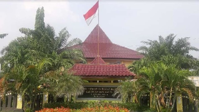 Gedung DPRD Bangkalan. 