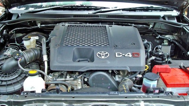 Layout mesin Toyota Fortuner lawas