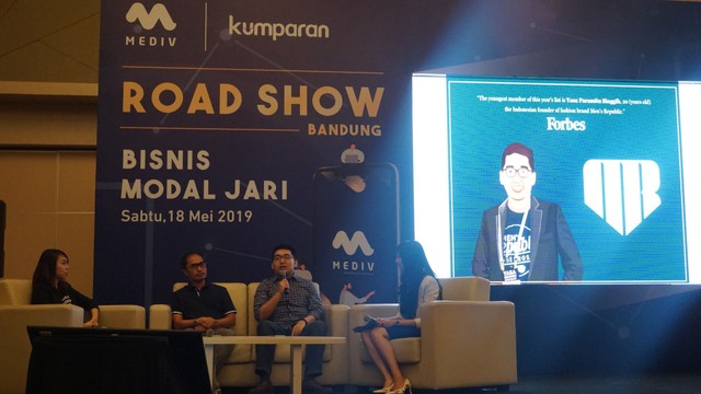 com-Roadshow Mediv Bandung, Yasa Singgih di talkshow "Bisnis Modal Jari"