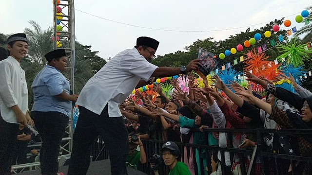 Si Doel the Movie 2, Bukber Raya
