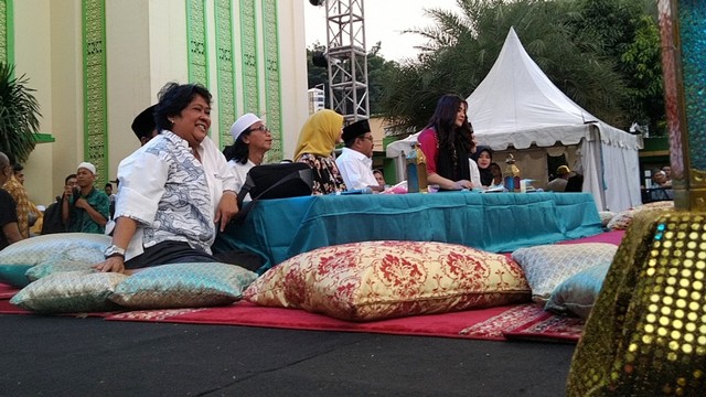 Si Doel the Movie 2, Bukber Raya