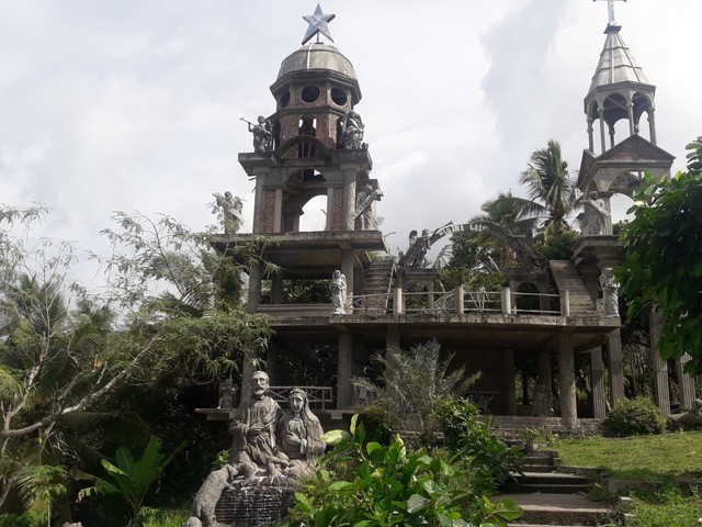 Salah satu bangunan dari Replika Kota Betlehen yakni Gereja Kelahiran Yesus di kaki Bukit Iligai, Desa Nelle Wutung, Kecamatan Nelle, Kabupaten Sikka. Foto oleh : florespedia/kumparan.com