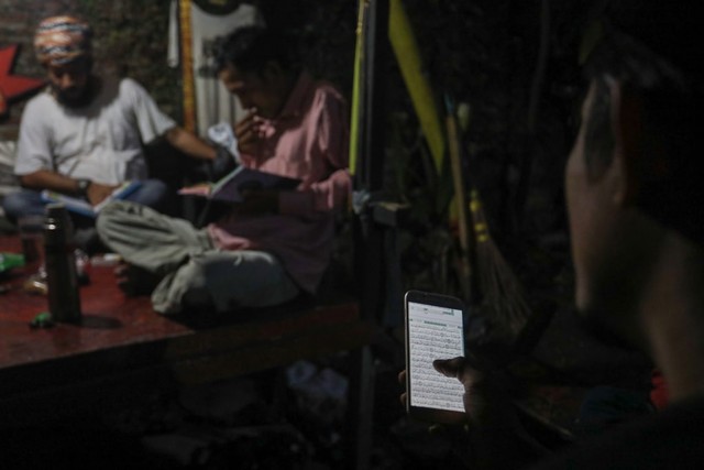 Mendaras Alquran ala Seniman Komunitas Kanot Bu (9).JPG