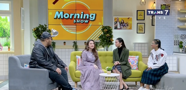 Celine Evangelista Dipuji Stefan William Saat Pakai Hijab (37104)