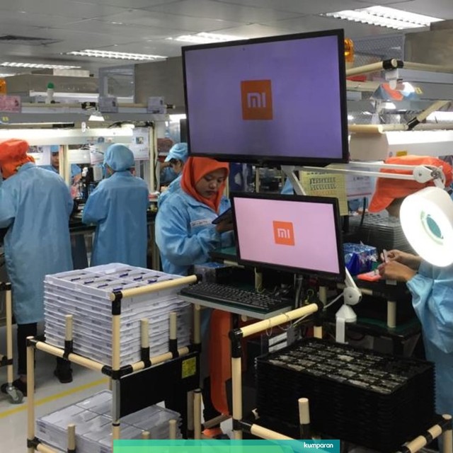 Produksi smartphone Xiaomi di PT Sat Nusapersada, Batam. Foto: Muhammad Darisman/kumparan