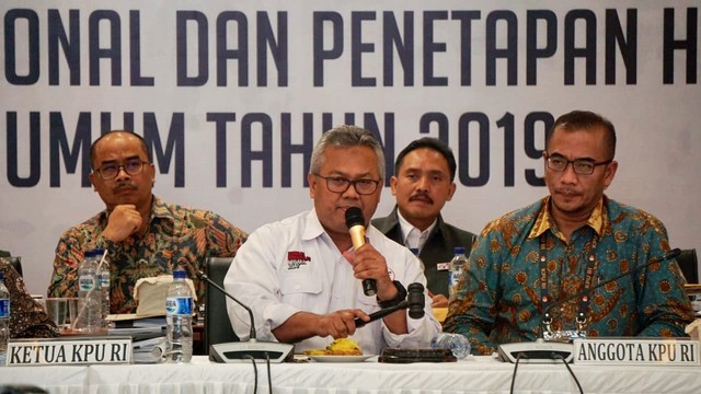 Suasana rekapitulasi hasil penghitungan suara di KPU. Foto: Irfan Adi Saputra/kumparan