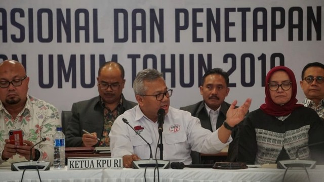 rekapitulasi hasil penghitungan suara di KPU, penetapan hasil Pemilu 2019
