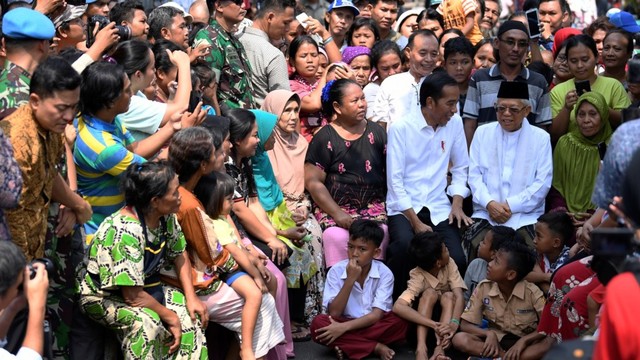 Jokowi, Ma'ruf Amin, Kampung Deret