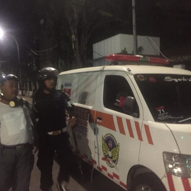 ambulance ditangkap diduga provokasi Foto: fajri/kumparan